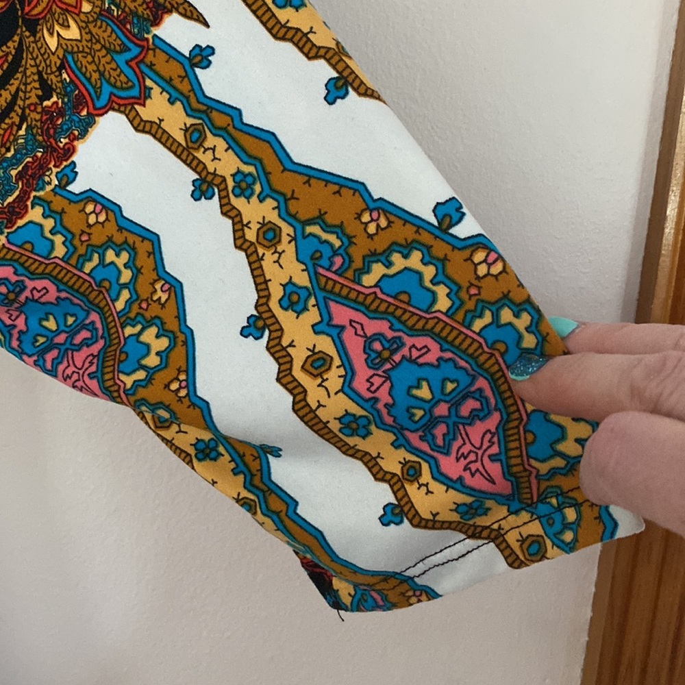 Bella Flore Top ( no size tag - see Description for measurements) - Picture 6 of 7